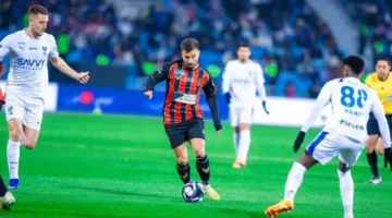 رد فعل جماهيري قوي 3 نجوم الهلال يثيرون غضب الجماهير بعد تعادل الرياض